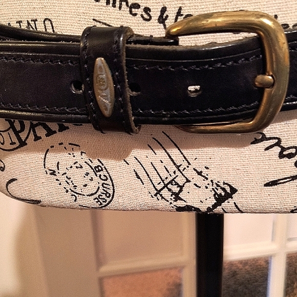 Vintage Fiori Black Leather Belt with Gold Buckle. Size 34. Good Condition - Picture 2 of 8